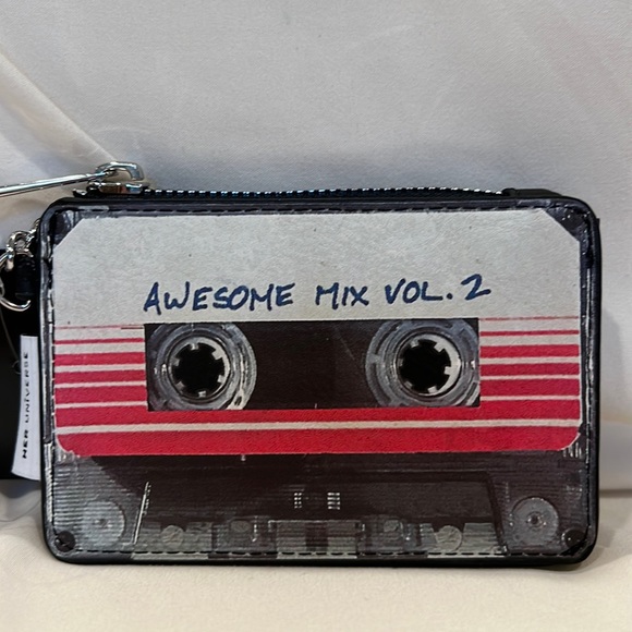 Her Universe X Marvel Guardians Of The Galaxy Cassette Tape Coin Purse NWT - Picture 1 of 8
